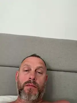Frosl live cam on StripChat