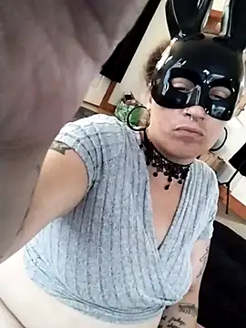 Sluttycatwomen webcam
