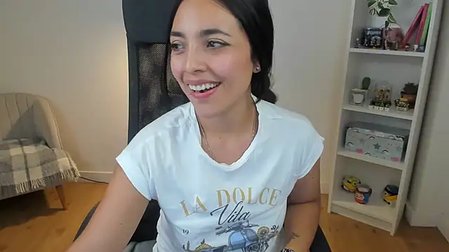 _BellaEvans_ webcam