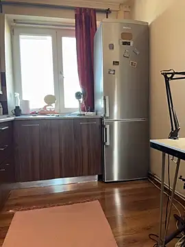 Hotmomcheckk_ live webcam show