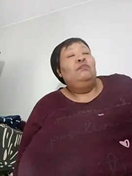 nancy111 (F milf) - Make mama drip and squit with toy baby