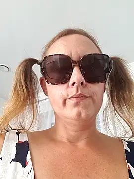 Hot_Milf_Denise webcam