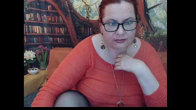 PlayfullMature webcam