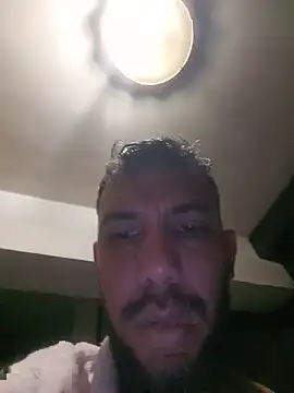 UnreadyChutzpa live cam
