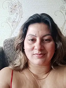 Soli9999 live cam on StripChat