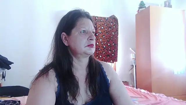 ExtasyMature live cam on StripChat
