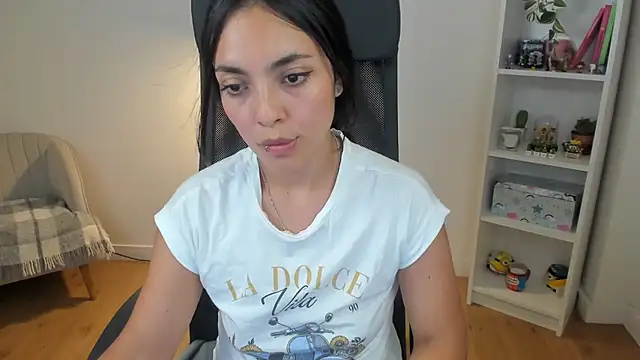 _BellaEvans_ webcam