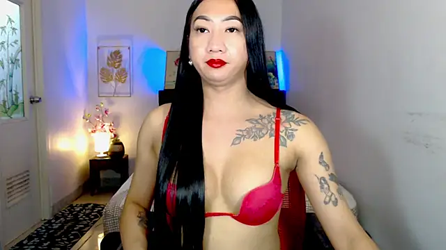 LovelyQueen69 live cam on StripChat