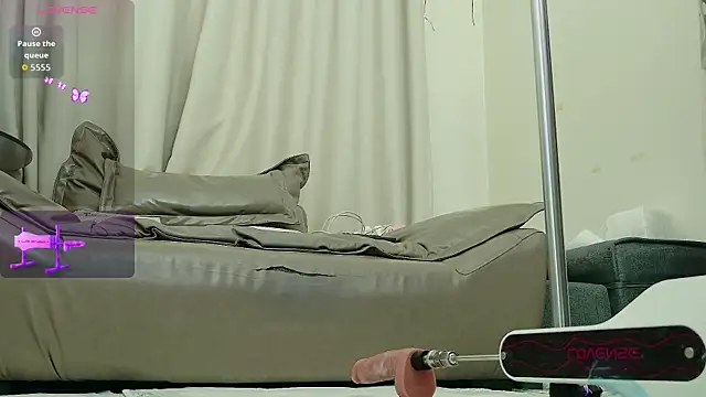 fox-yiyi live cam on StripChat