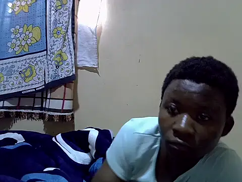 NaughtyNyra webcam