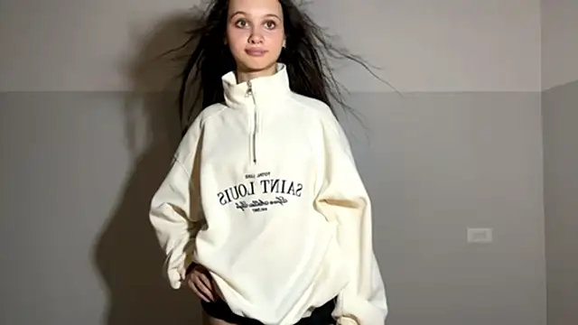 mayralucarelli (F teen) - sexy tease boobs
