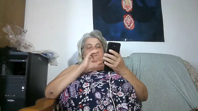 ExquisiteMature webcam