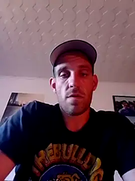 Codymc89 live cam on StripChat