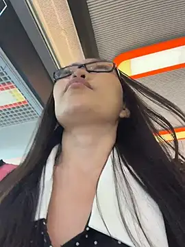 trytomakememoam webcam