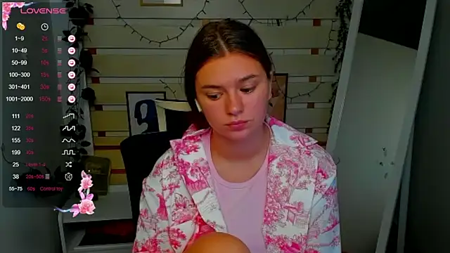 Josephine_Kiss webcam