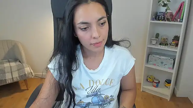 _BellaEvans_ webcam