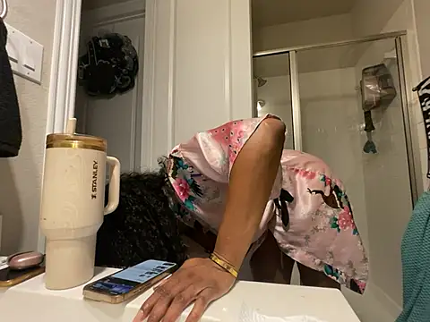 wynterheat (F milf) - Next Goddess Grooming Session in30 min