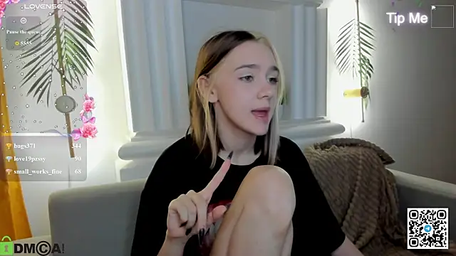 Lesi_Moonie01 webcam