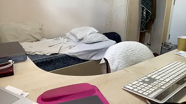 coach-karl live cam