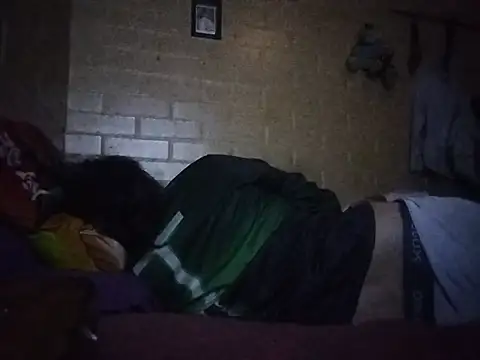 skinblack18 live cam on StripChat