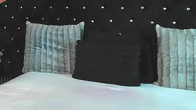 InannaStar webcam