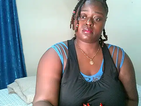t-QueenSlyy webcam