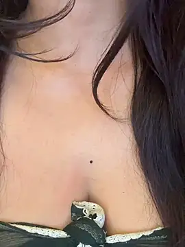 SURBHI__9 live cam