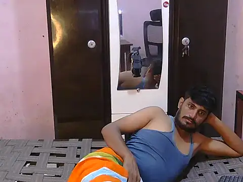 HotXKrish webcam