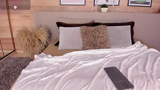 ZafiraBlack webcam