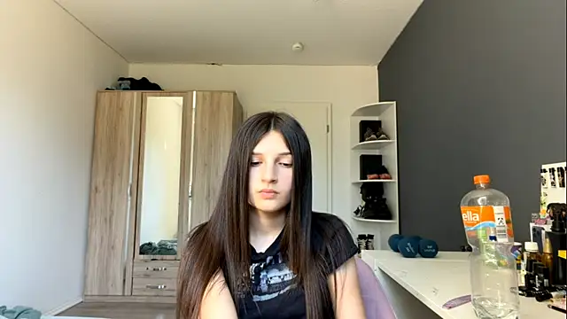 SpanishRooter live webcam show