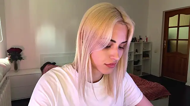 neweva_ live webcam show