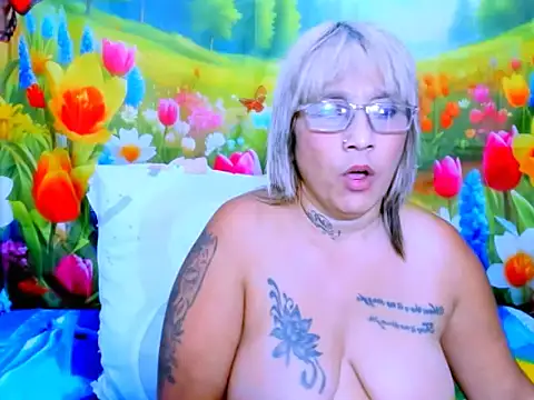 indianroxy (F mature) - help me reach my target!!!