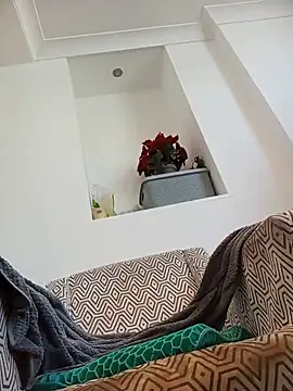 HotHornyEmmaX live webcam show