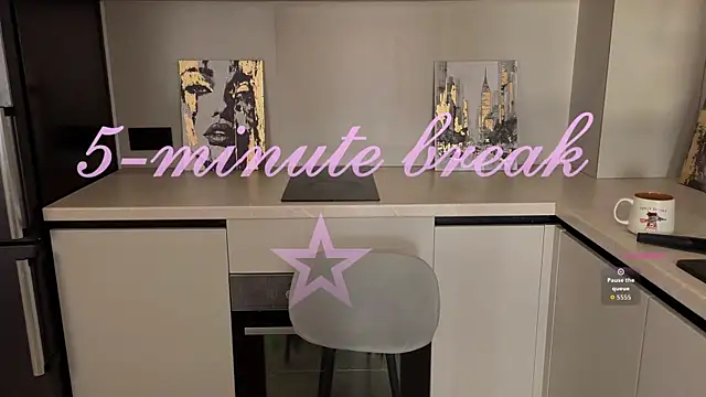 AnikaVelour live webcam show