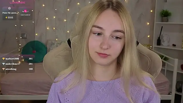 Shy_Polly webcam