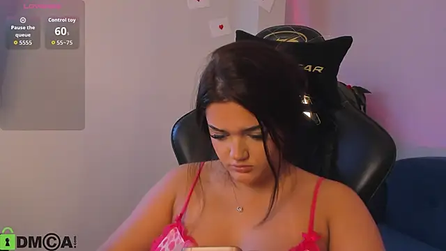 Aisha_Sky webcam
