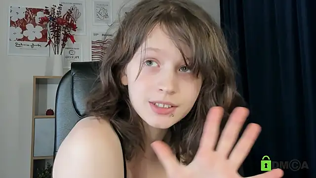 Alina_Mills webcam