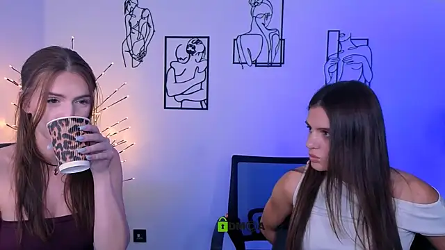 lisa_dark_ webcam