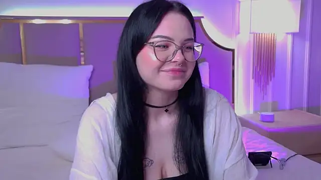CindyMil live cam