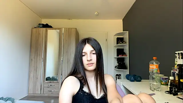 SpanishRooter live webcam show