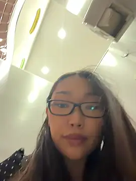 trytomakememoam live webcam show