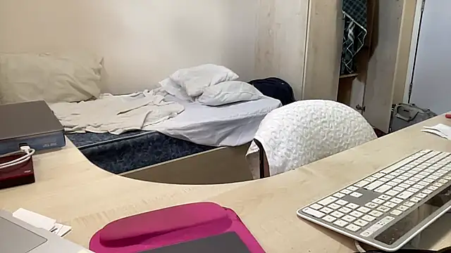 coach-karl live cam