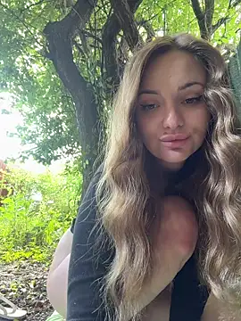 Night_dreams live webcam show