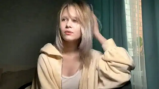 JessicaLowland webcam