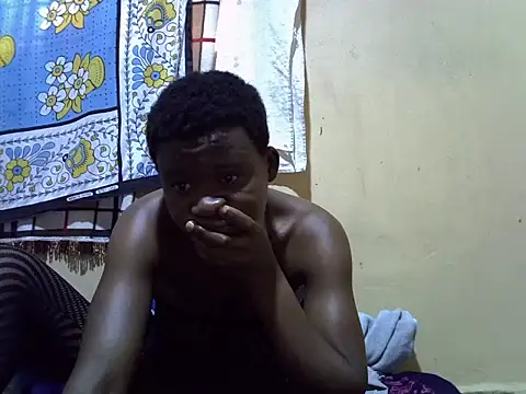 NaughtyNyra webcam