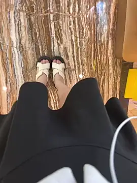 littleqiu live webcam show