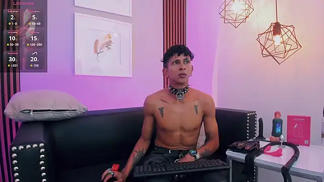 Maximoking26 live cam