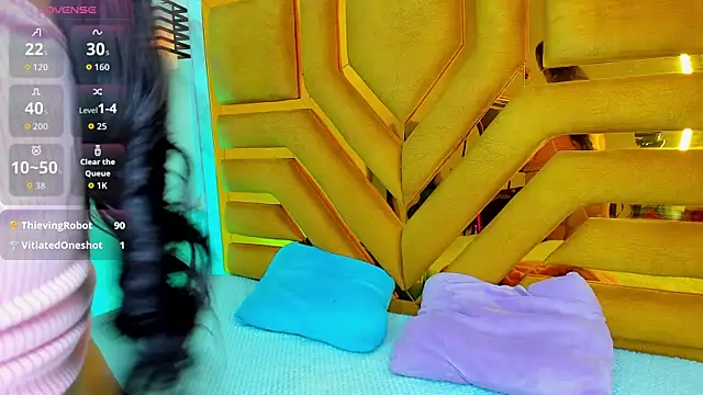 Violett_Cinnamon webcam