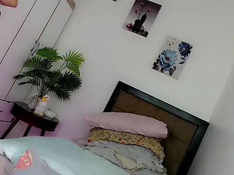 Miss_twinny21 webcam