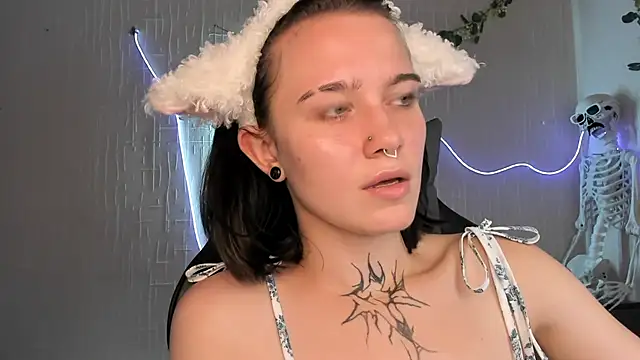 Elastikisss live cam on StripChat